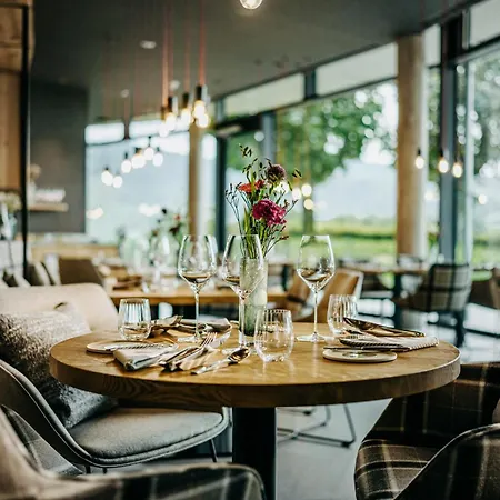 ホテル Luisenhoehe - Gesundheitsresort Schwarzwald 5*